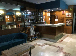  Hotel Reina Victoria  Эльин